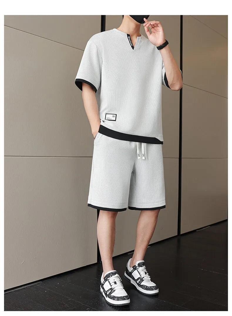 Summer New Men's Casual Fashion Set: T-shirt & Shorts / Color-block Short-sleeve Top + 5-Fold Pants / Minimalist Men's Clothing
