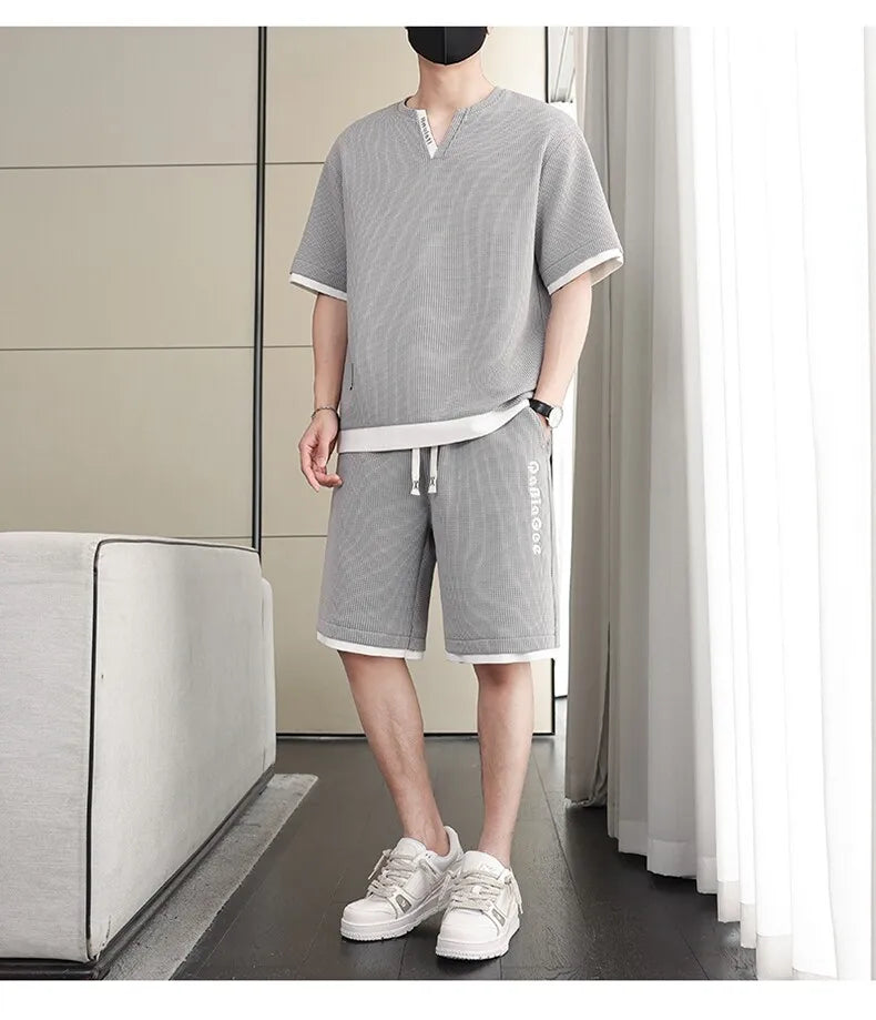 Summer New Men's Casual Fashion Set: T-shirt & Shorts / Color-block Short-sleeve Top + 5-Fold Pants / Minimalist Men's Clothing