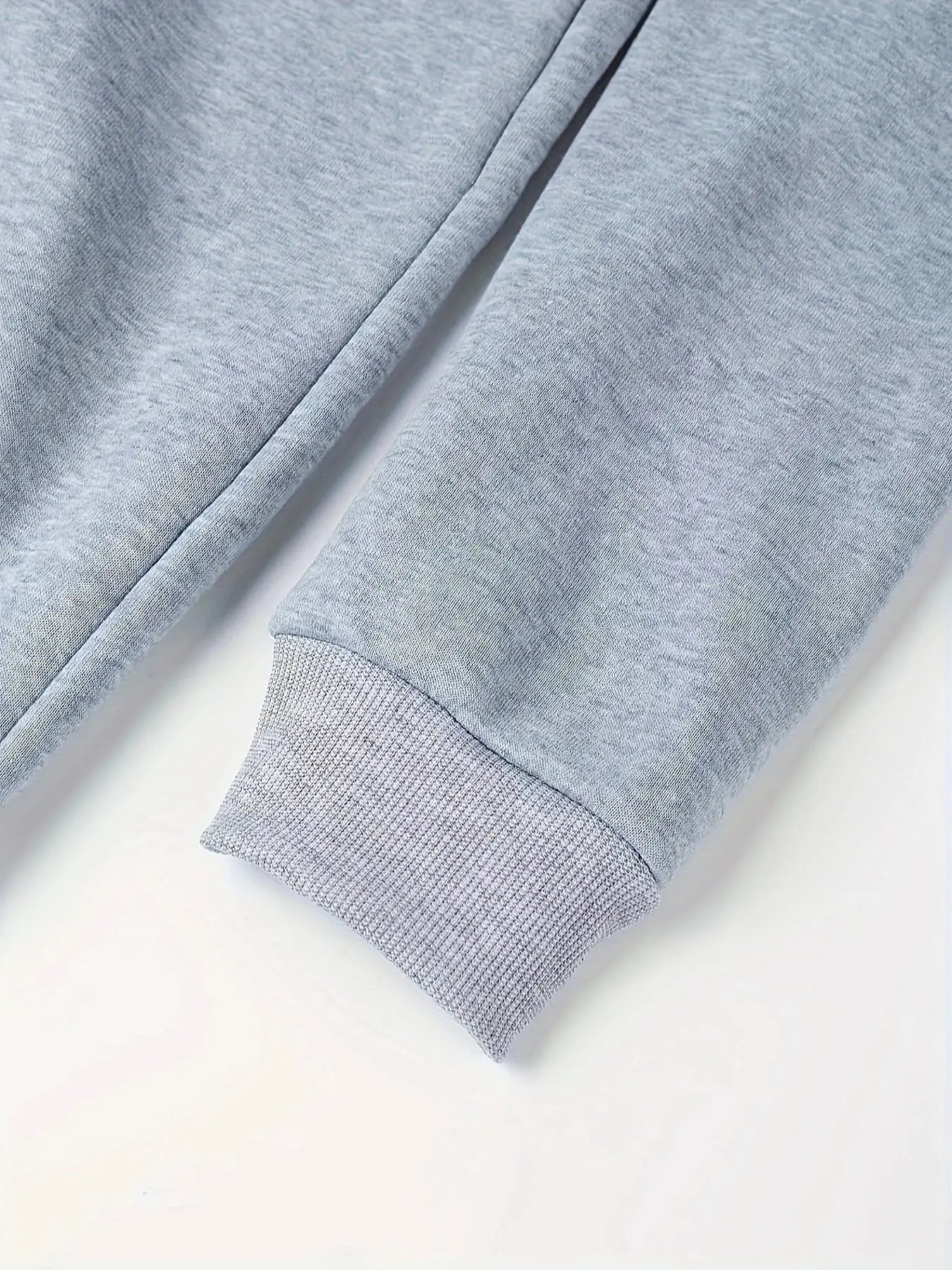 Fall/Winter style knitted hooded pullover, casual and comfortable loose-style multi-pocket zipper men's hoodie