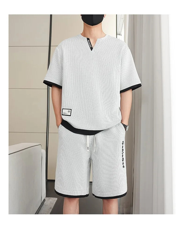 Summer New Men's Casual Fashion Set: T-shirt & Shorts / Color-block Short-sleeve Top + 5-Fold Pants / Minimalist Men's Clothing