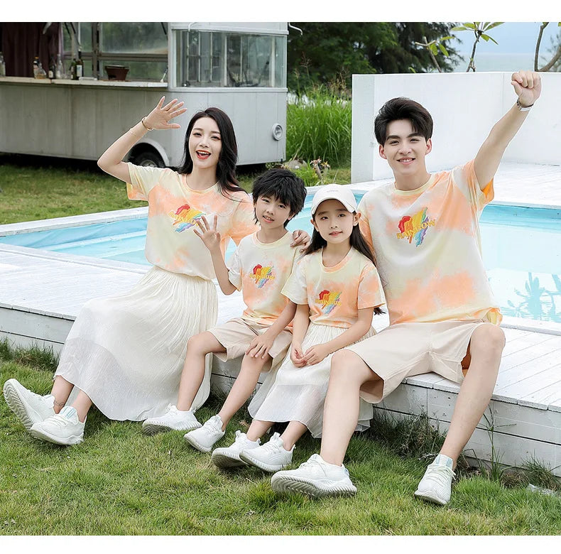 Summer Clothes for Whole Family Matching Clothing Dad and Son Tops Shorts Two Piece Sets Mom and Daughter T Shirt Skirts Outfits