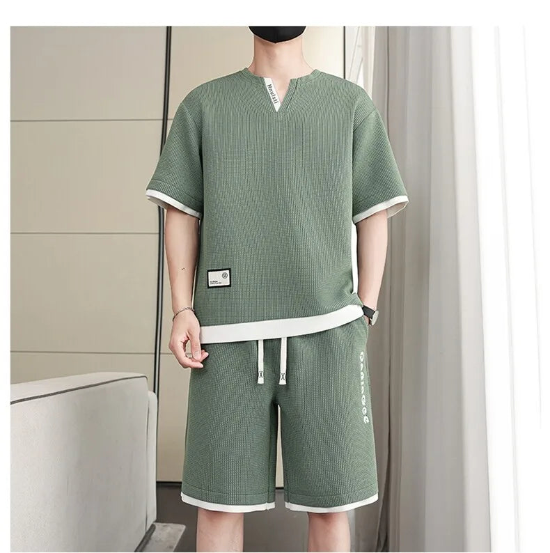 Summer New Men's Casual Fashion Set: T-shirt & Shorts / Color-block Short-sleeve Top + 5-Fold Pants / Minimalist Men's Clothing