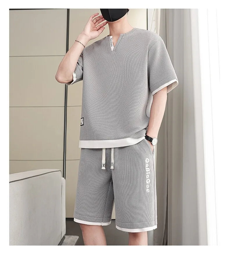 Summer New Men's Casual Fashion Set: T-shirt & Shorts / Color-block Short-sleeve Top + 5-Fold Pants / Minimalist Men's Clothing