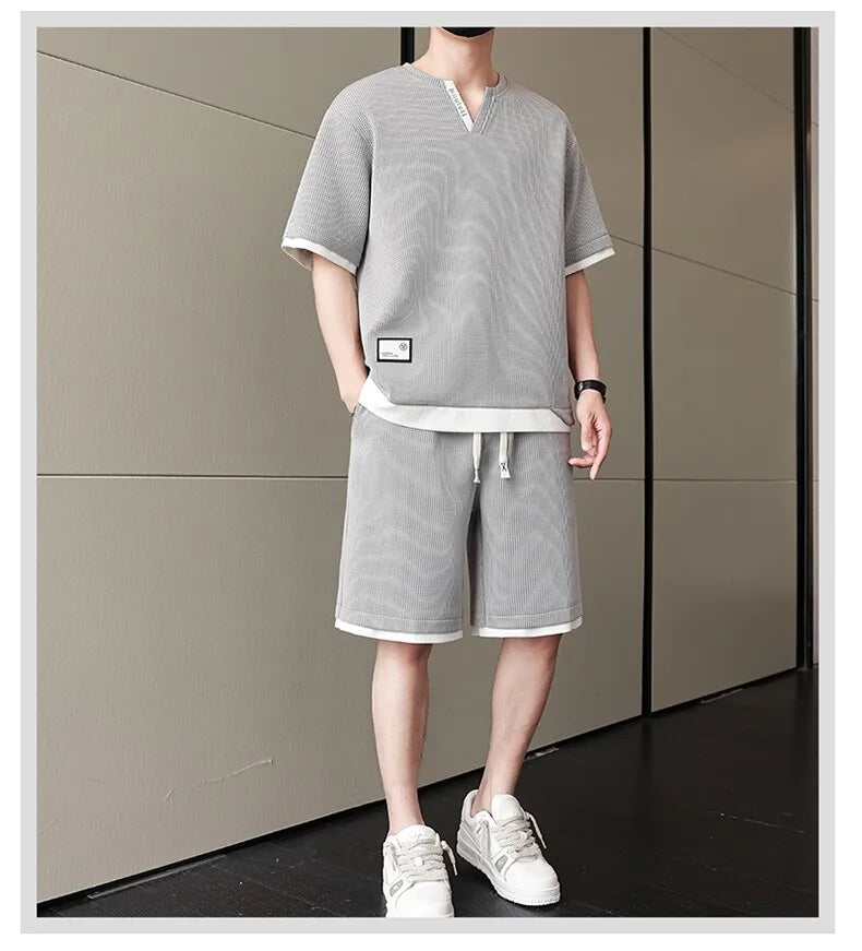 Summer New Men's Casual Fashion Set: T-shirt & Shorts / Color-block Short-sleeve Top + 5-Fold Pants / Minimalist Men's Clothing
